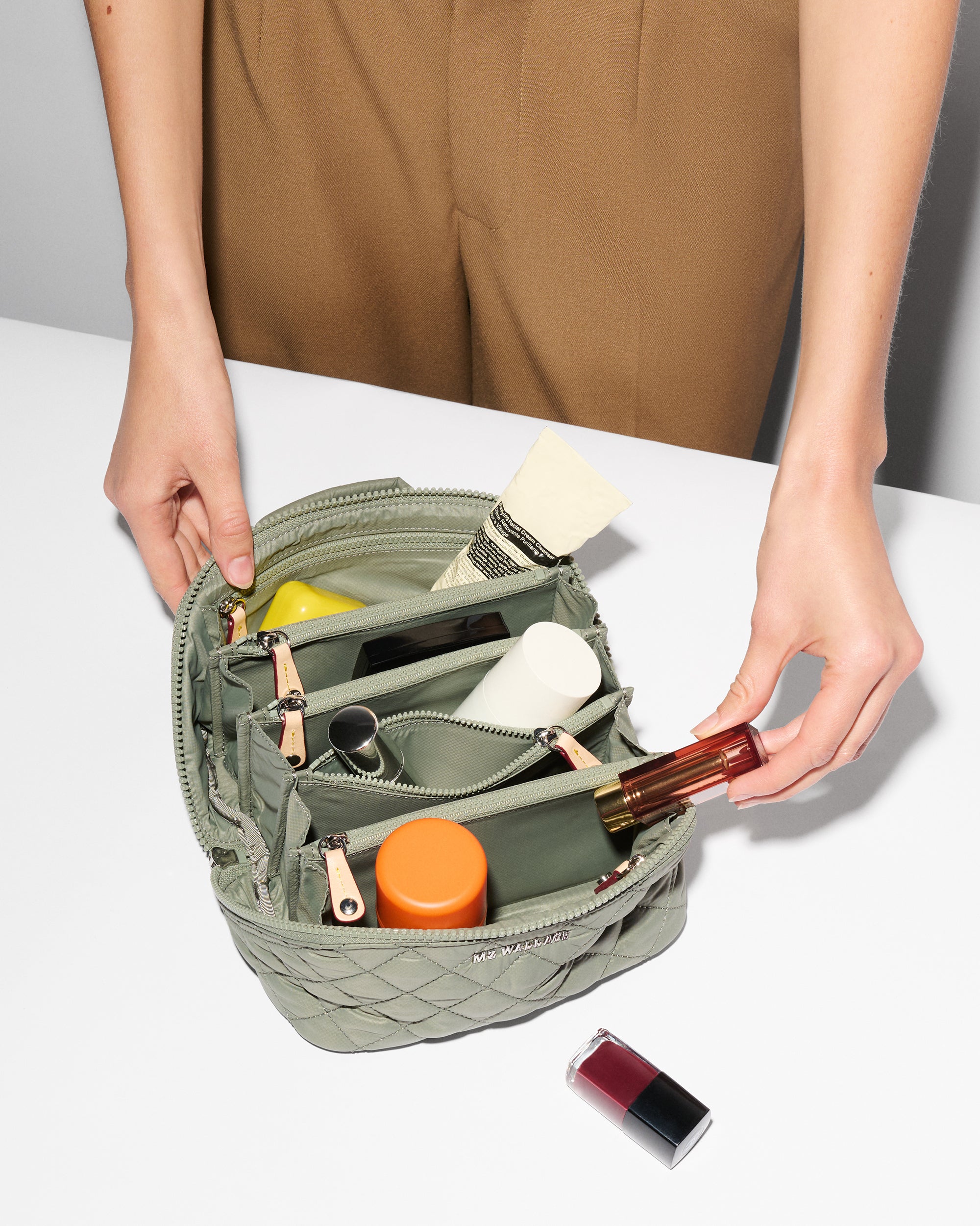 Agave Green Metro Accordion Organizer - Image 4