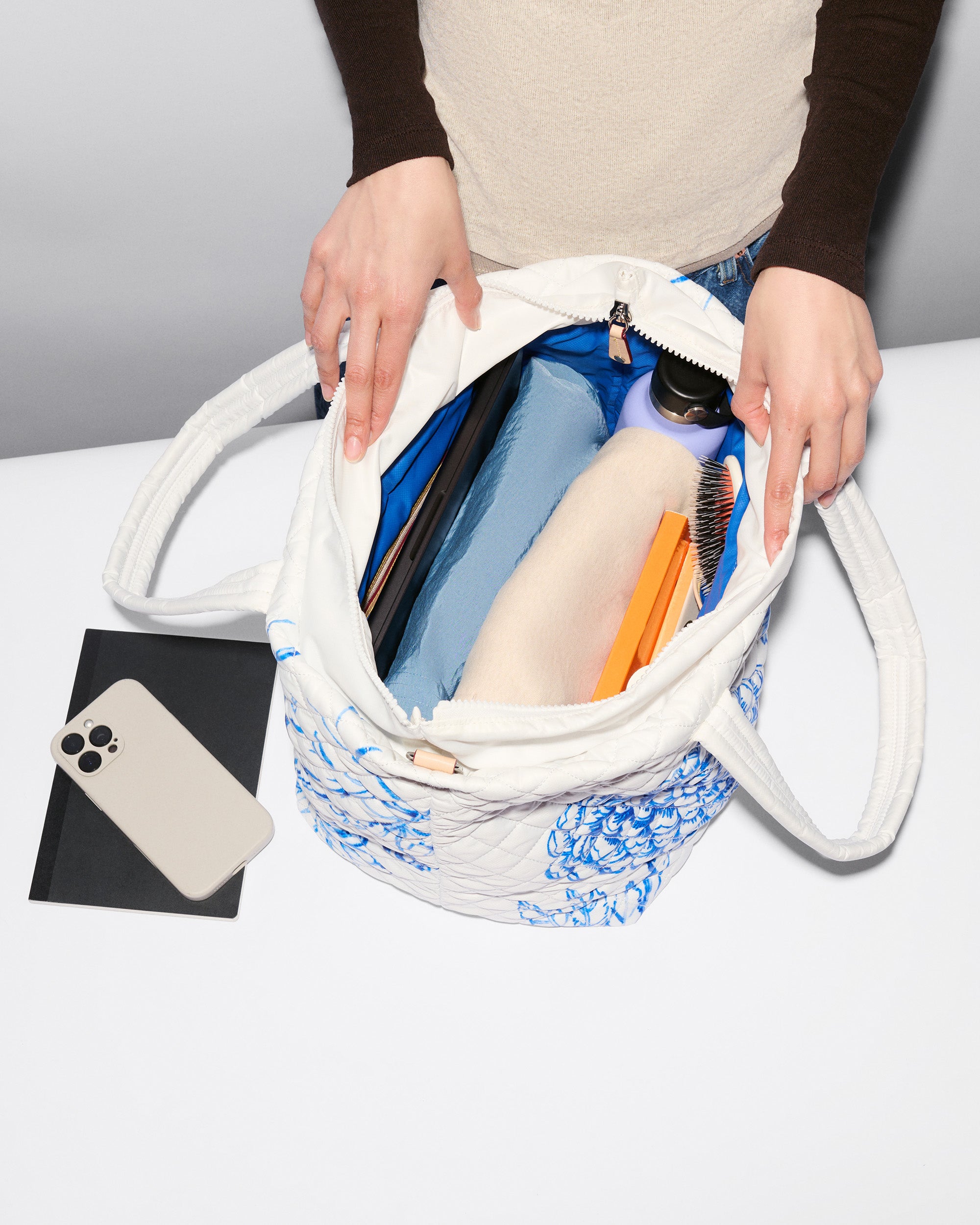Porcelain Blue/Floral Medium Metro Tote Deluxe - Image 6