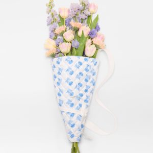 Porcelain Blue/Zinnia Flower Market Tote