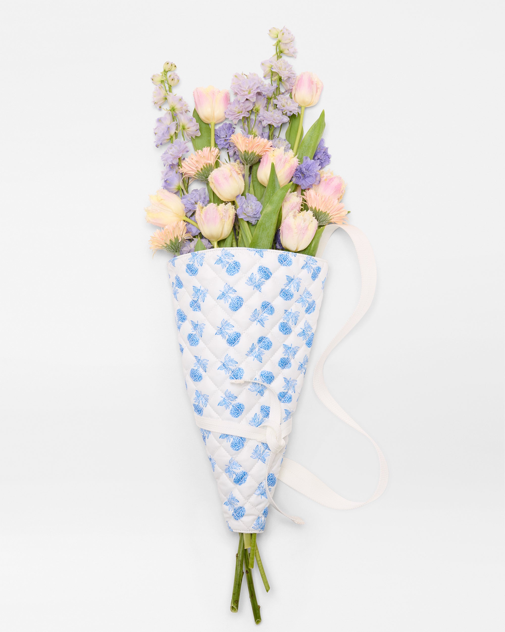 Porcelain Blue/Zinnia Flower Market Tote